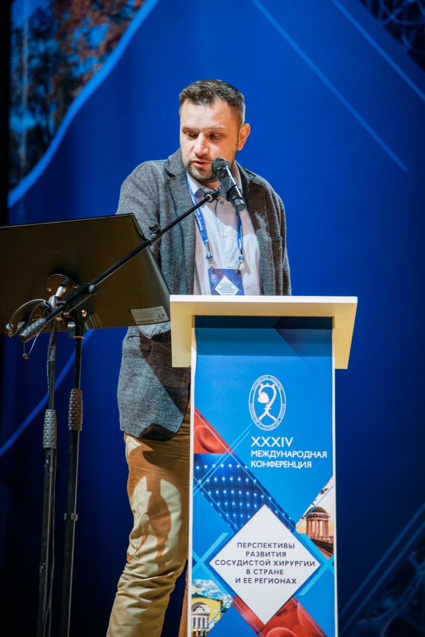 Сосудистый хирург Степанов Игорь Анатольевич докладывает клинический случай
